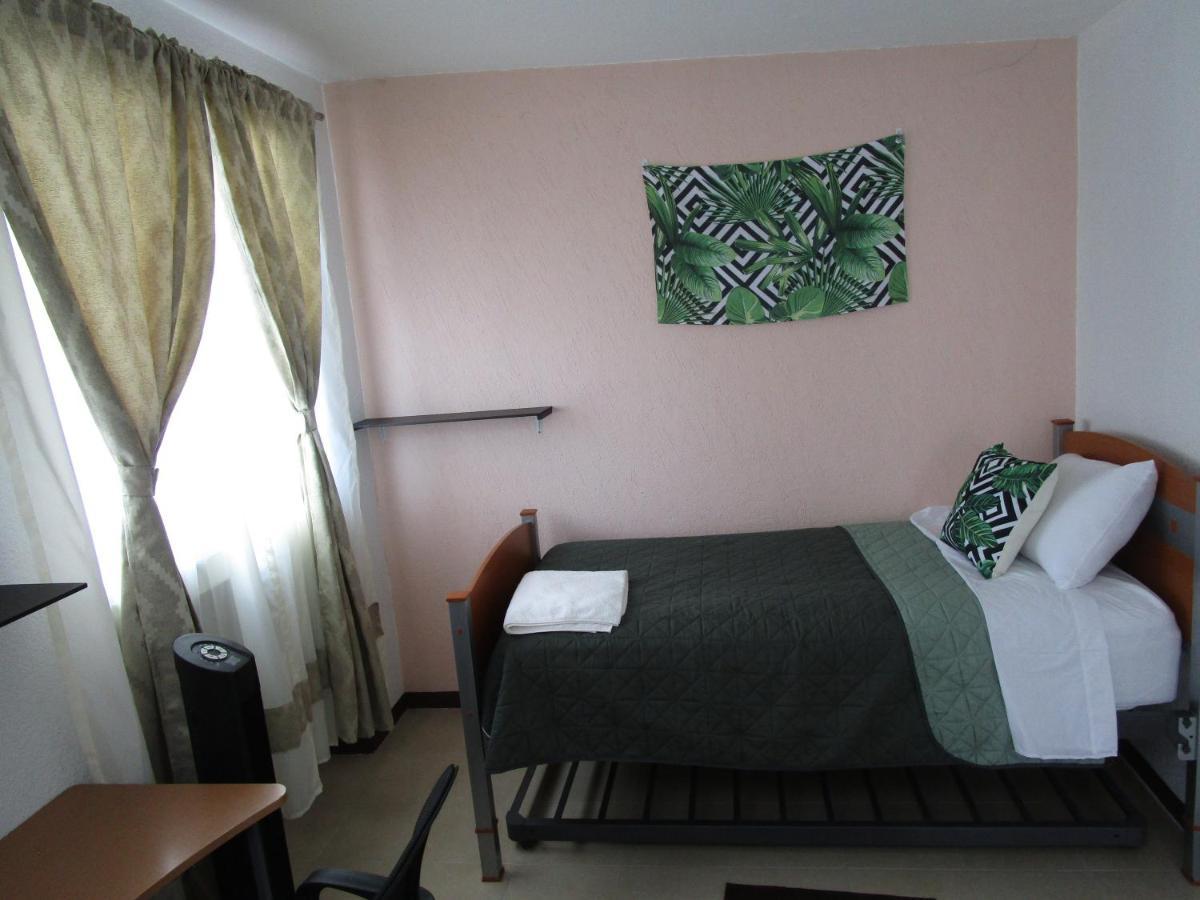 Preciosa Casa Palmera En Cuernavaca Con Alberca, Wifi, Tv Y Cocina Para Fin De Semana, Descanso, Vacaciones O Home Office Emiliano Zapata  ภายนอก รูปภาพ