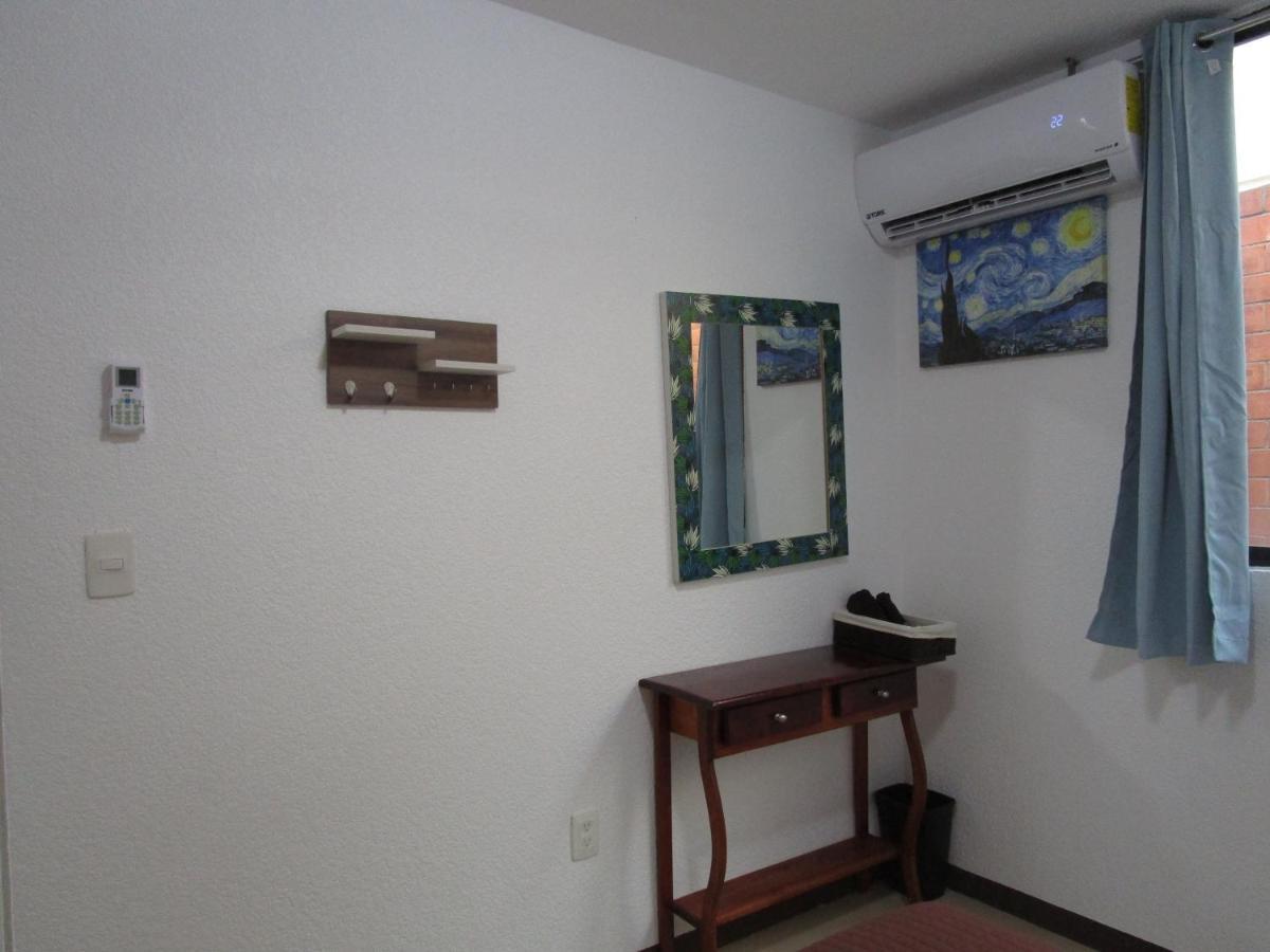 Preciosa Casa Palmera En Cuernavaca Con Alberca, Wifi, Tv Y Cocina Para Fin De Semana, Descanso, Vacaciones O Home Office Emiliano Zapata  ภายนอก รูปภาพ